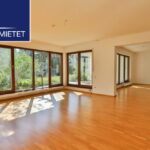 4-Zimmer-Erdgeschoss-Wohnung mit großer Ostterrasse und Garten