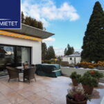 +Vermietet+ Elegante Dachterrassenwohnung mit schönem Blick unweit des Starnberger Sees.