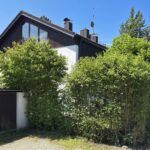 Ansicht Haus und Garage