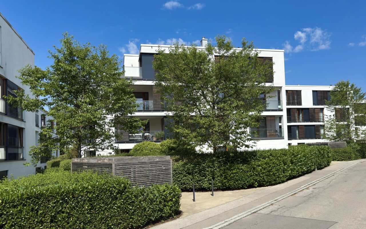 Tutzing – stilvolle 3-Zimmer-Wohnung mit 2 Balkonen und Kamin