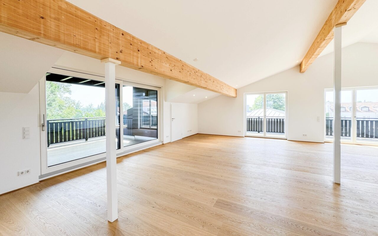 Lichtdurchflutete 3-Zimmer-Dachgeschosswohnung mit Seeblick in Tutzing
