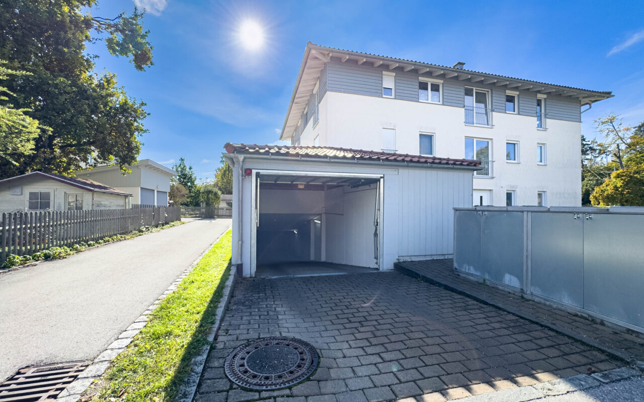 Ideal für Oldtimer & hochwertige Fahrzeuge: 2 Garagenstellplätze in Bernried